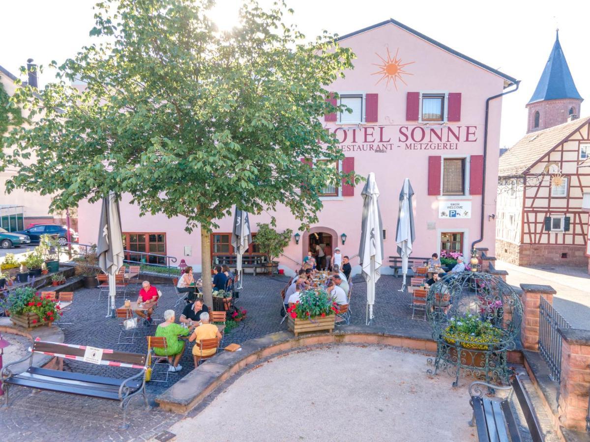 Hotel - Restaurant - Metzgerei Sonne Loffenau Eksteriør bilde